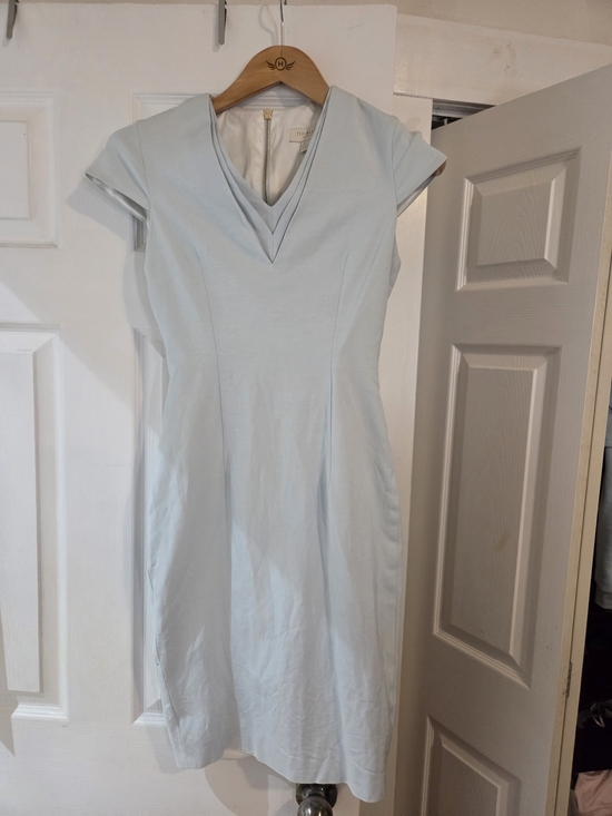 Ted Baker Dresses & Skirts - Ted Baker Pale Blue V-Neck Cap Sleeve Midi Dress